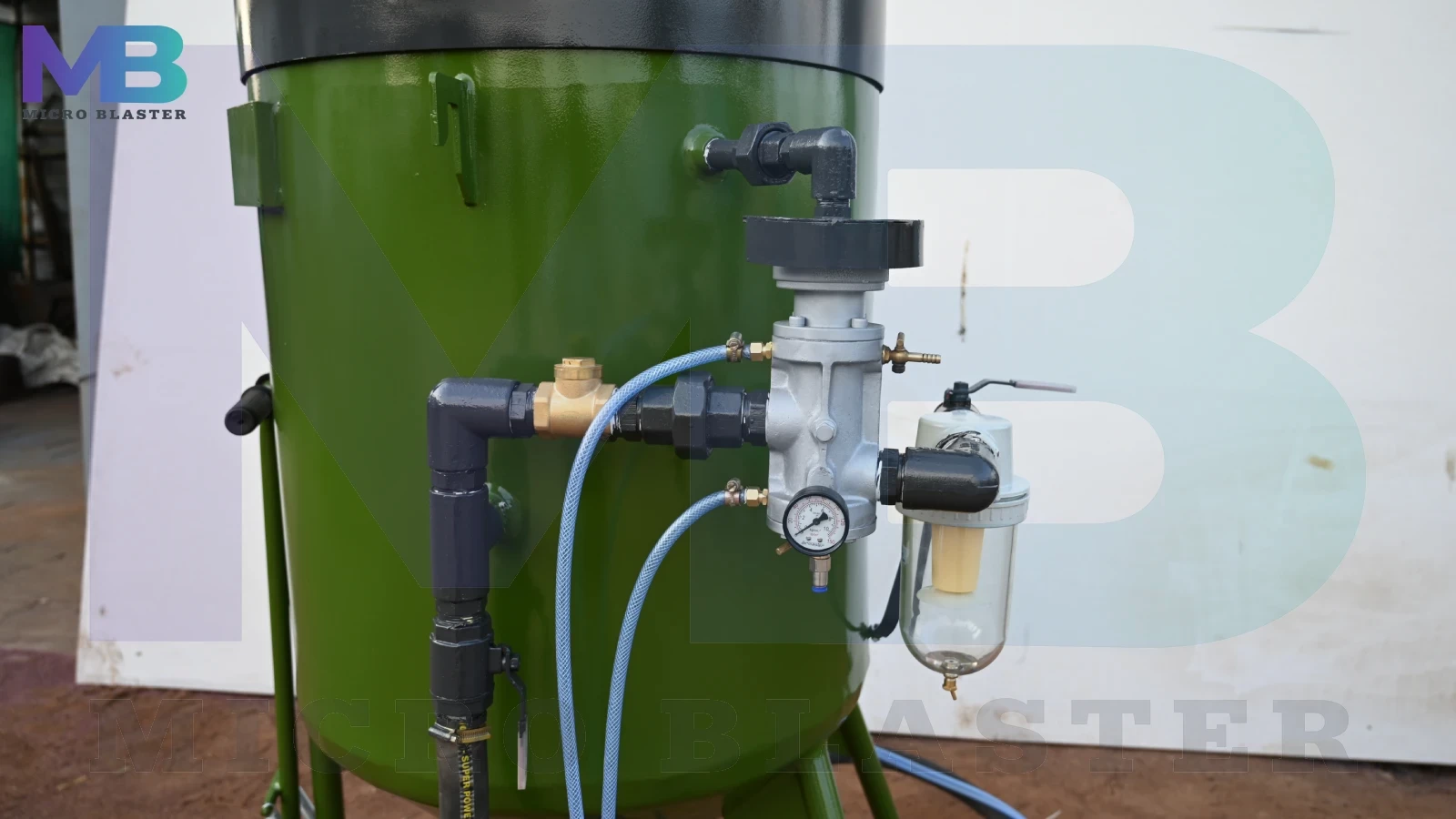 Portable Sand Blasting Machine 10
